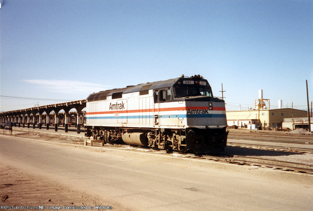 Amtrak F40PHR 381